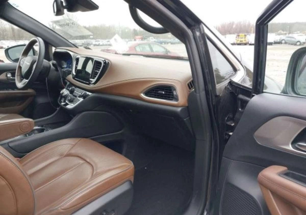 Chrysler Pacifica cena 99000 przebieg: 40803, rok produkcji 2021 z Bełżyce małe 92